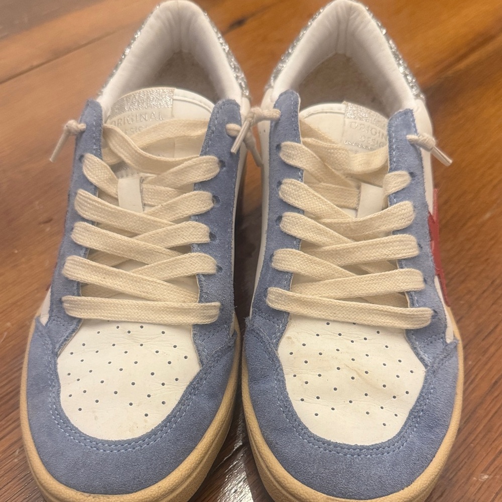 Vintage Havana White and Blue Sneakers with Red Star - Picture 2 of 5